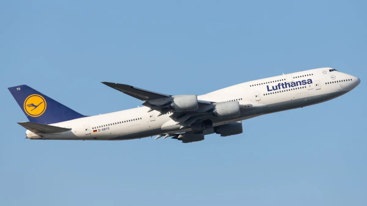 Lufthansa Rolls Out the Big Scissors: 4,000 Jobs Gone by 2030